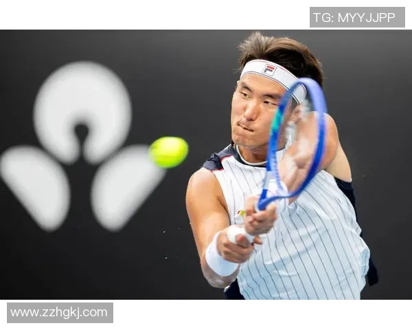 2026澳网亚太区外卡赛男单第一轮：布云朝克特打败对手晋级8强